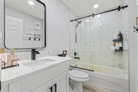 Купить виллу или дом в Даннеллон, Флорида 9 комнат, 128.58м2, № 2150752 - фото 19