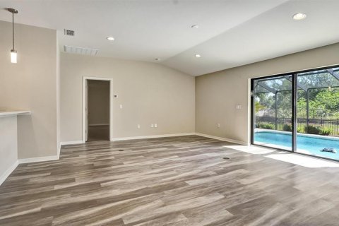 Casa en alquiler en Eagle Lake, Florida, 4 dormitorios, 206.61 m2 № 1733238 - foto 5