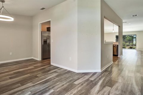 Casa en alquiler en Eagle Lake, Florida, 4 dormitorios, 206.61 m2 № 1733238 - foto 3