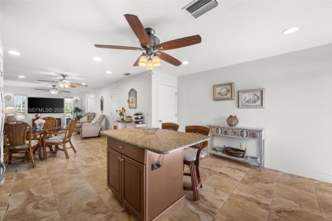 Copropriété à vendre à Cape Coral, Floride: 2 chambres, 94.3 m2 № 1995142 - photo 10