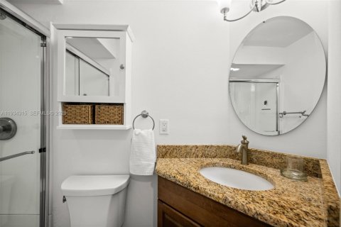 Copropriété à vendre à Cape Coral, Floride: 2 chambres, 94.3 m2 № 1995142 - photo 29