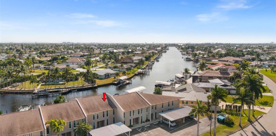 Condo à Cape Coral, Floride, 2 chambres № 1995142