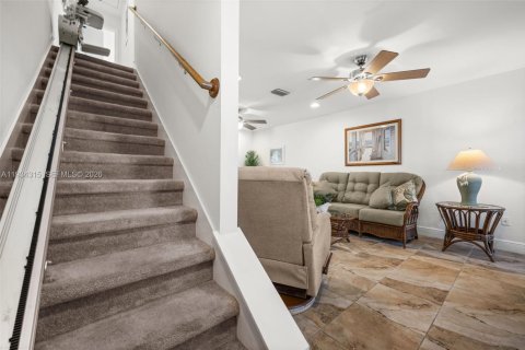 Copropriété à vendre à Cape Coral, Floride: 2 chambres, 94.3 m2 № 1995142 - photo 17