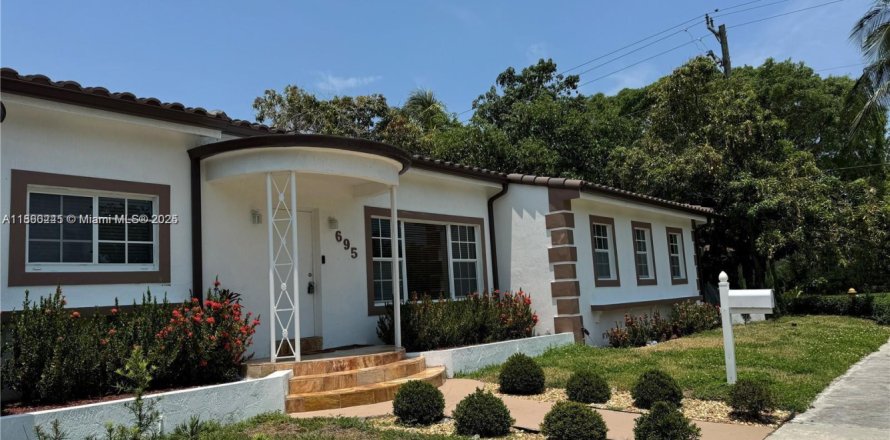 Villa ou maison à Miami, Floride 3 chambres, 226.59 m2 № 1890003