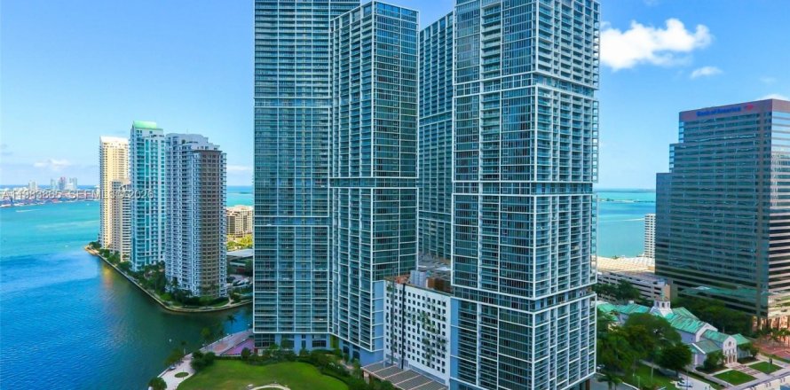 Condo in Miami, Florida, 2 bedrooms  № 2242537
