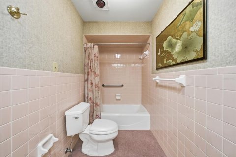 House in Tampa, Florida 3 bedrooms, 164.07 sq.m. № 2388525 - photo 19