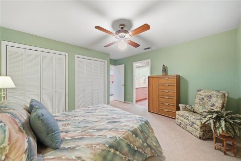 House in Tampa, Florida 3 bedrooms, 164.07 sq.m. № 2388525 - photo 18