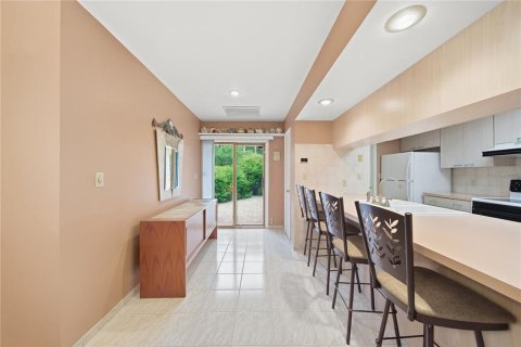 House in Tampa, Florida 3 bedrooms, 164.07 sq.m. № 2388525 - photo 16
