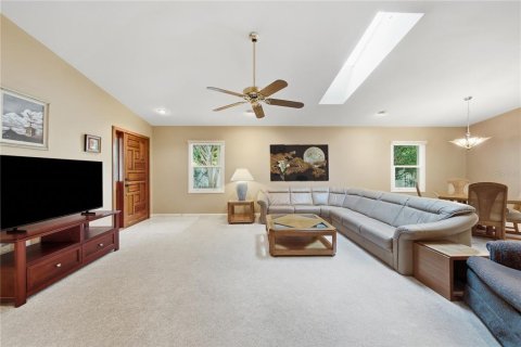 House in Tampa, Florida 3 bedrooms, 164.07 sq.m. № 2388525 - photo 10