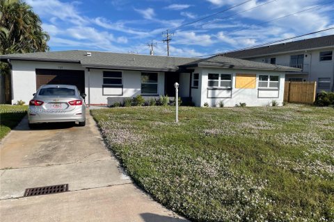 Casa en Cape Coral, Florida 3 dormitorios, 122.17 m2 № 2253953