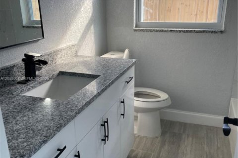 Casa en venta en Cape Coral, Florida, 3 dormitorios, 122.17 m2 № 2253953 - foto 7