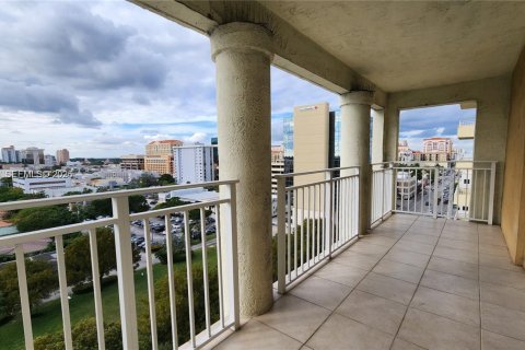 Condo in Miami, Florida, 2 bedrooms  № 1994663 - photo 8