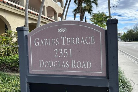 Condo in Miami, Florida, 2 bedrooms  № 1994663 - photo 20