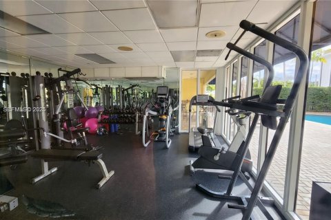 Condo in Miami, Florida, 2 bedrooms  № 1994663 - photo 7