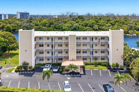 Condominio en venta en Deerfield Beach, Florida, 2 dormitorios, 88.26 m2 № 2423456 - foto 29