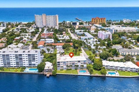 Condominio en venta en Deerfield Beach, Florida, 2 dormitorios, 88.26 m2 № 2423456 - foto 24