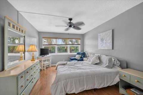 Condominio en venta en Deerfield Beach, Florida, 2 dormitorios, 88.26 m2 № 2423456 - foto 11