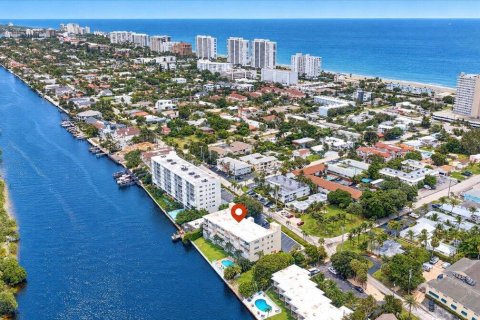 Condominio en venta en Deerfield Beach, Florida, 2 dormitorios, 88.26 m2 № 2423456 - foto 20