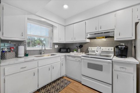 Condominio en venta en Deerfield Beach, Florida, 2 dormitorios, 88.26 m2 № 2423456 - foto 4