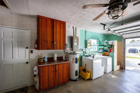 Villa ou maison à vendre à New Smyrna Beach, Floride: 2 chambres, 97.18 m2 № 2416651 - photo 26