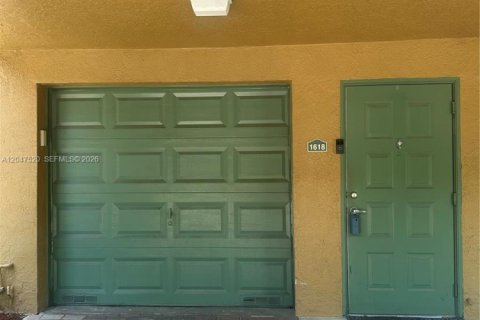 Copropriété à louer à Aventura, Floride: 1 chambre, 79.8 m2 № 2283036 - photo 3