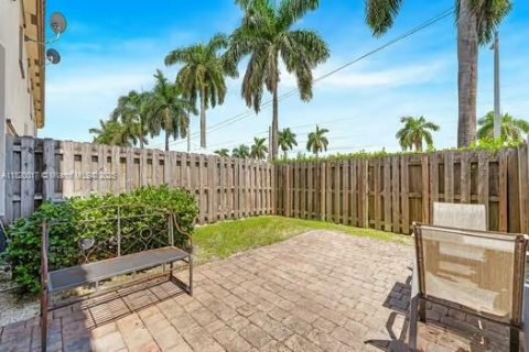Townhouse in Homestead, Florida 2 bedrooms, 132.11 sq.m. № 1777791 - photo 19