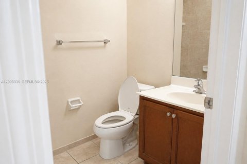 Copropriété à louer à Doral, Floride: 2 chambres, 104.14 m2 № 2153982 - photo 27