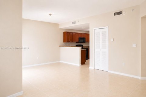 Copropriété à louer à Doral, Floride: 2 chambres, 104.14 m2 № 2153982 - photo 5