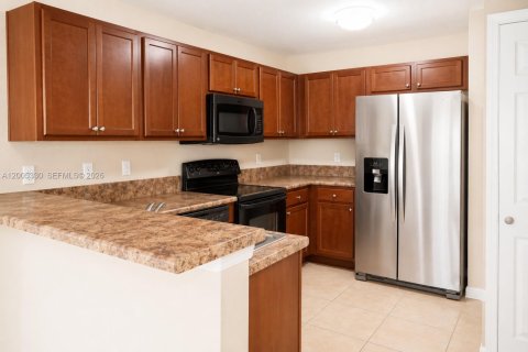 Copropriété à louer à Doral, Floride: 2 chambres, 104.14 m2 № 2153982 - photo 6