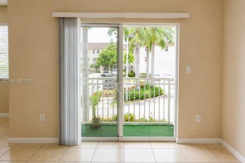 Copropriété à louer à Doral, Floride: 2 chambres, 104.14 m2 № 2153982 - photo 10