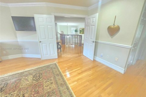 Купить виллу или дом в Майами-Лейкс, Флорида 5 спален, 349.96м2, № 1993271 - фото 24