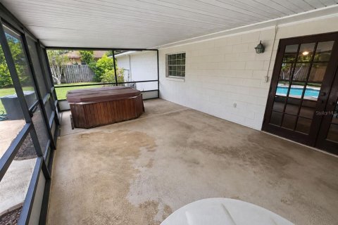 House in Orlando, Florida 4 bedrooms, 175.21 sq.m. № 2399018 - photo 5