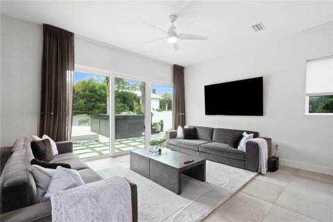 Casa en venta en Sarasota, Florida, 3 dormitorios, 176.05 m2 № 1517864 - foto 13