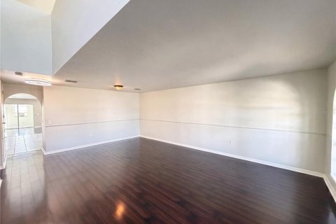 House in Winter Haven, Florida 5 bedrooms, 348.94 sq.m. № 2315155 - photo 5