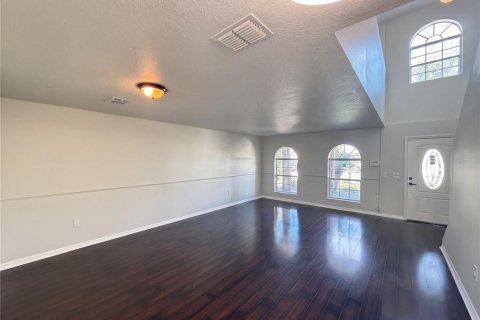 House in Winter Haven, Florida 5 bedrooms, 348.94 sq.m. № 2315155 - photo 4