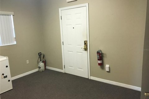 Commercial property in Orlando, Florida 118.54 sq.m. № 2224678 - photo 18