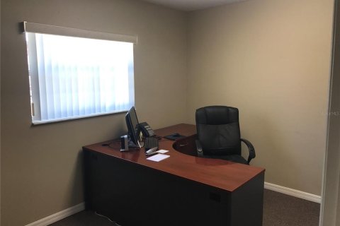 Commercial property in Orlando, Florida 118.54 sq.m. № 2224678 - photo 11