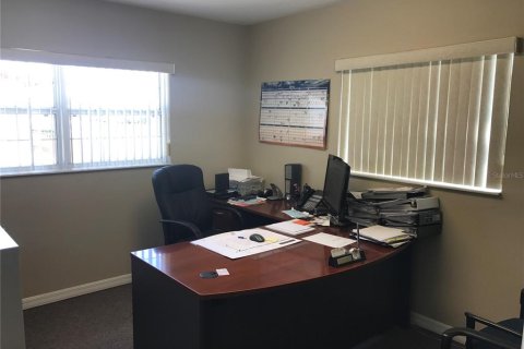 Commercial property in Orlando, Florida 118.54 sq.m. № 2224678 - photo 7