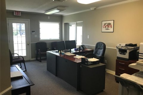 Commercial property in Orlando, Florida 118.54 sq.m. № 2224678 - photo 21