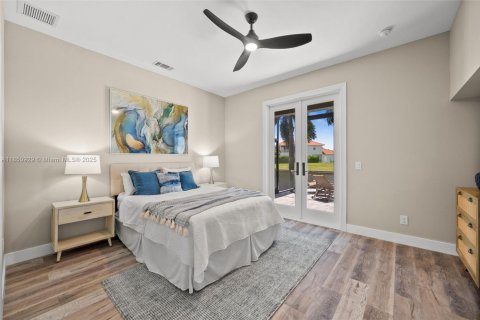 House in Cape Coral, Florida 4 bedrooms, 274.06 sq.m. № 1874165 - photo 28