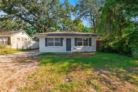 House in Winter Haven, Florida 3 bedrooms, 110.37 sq.m. № 2100763