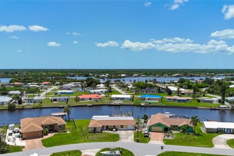 Купить виллу или дом в Порт-Шарлотт, Флорида 14 комнат, 247.03м2, № 1776759 - фото 5