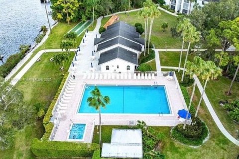 Купить кондоминиум в Порт-Сент-Луси, Флорида 2 спальни, 94.57м2, № 2016436 - фото 12