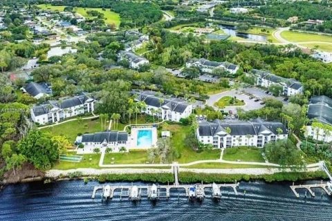 Купить кондоминиум в Порт-Сент-Луси, Флорида 2 спальни, 94.57м2, № 2016436 - фото 10