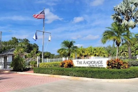 Кондоминиум с 2 спальнями в Порт-Сент-Луси, Флорида № 2016436