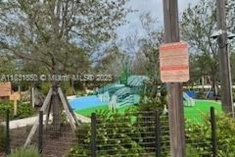 Купить кондоминиум в Порт-Сент-Луси, Флорида 2 спальни, 94.57м2, № 2016436 - фото 21