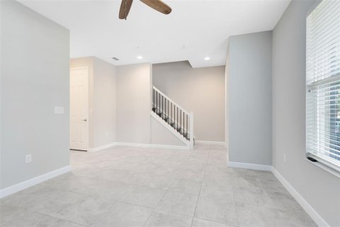 Touwnhouse à vendre à Lake Mary, Floride: 3 chambres, 203.18 m2 № 1843719 - photo 8