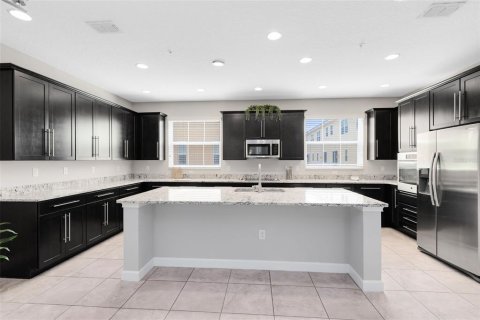 Touwnhouse à vendre à Lake Mary, Floride: 3 chambres, 203.18 m2 № 1843719 - photo 13