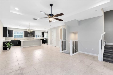 Touwnhouse à vendre à Lake Mary, Floride: 3 chambres, 203.18 m2 № 1843719 - photo 11