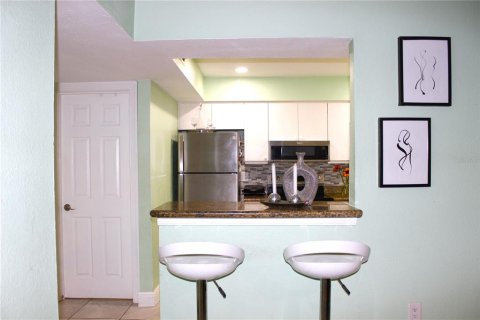 Copropriété à vendre à Tampa, Floride: 2 chambres, 67.45 m2 № 1898624 - photo 9